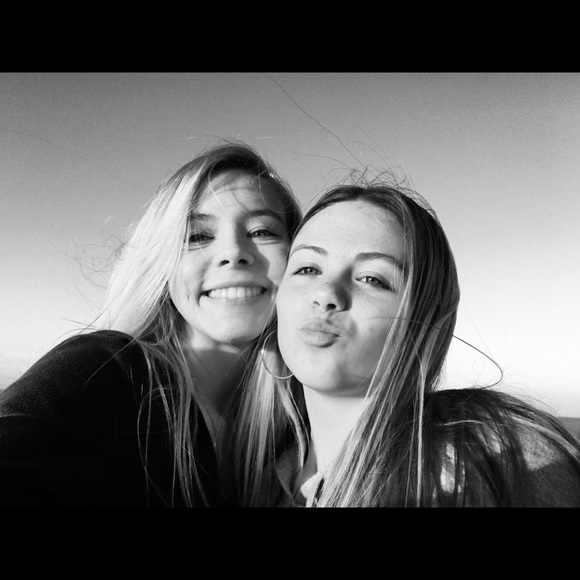 Meet your Posher, Elyssa - Picture 5 of 8